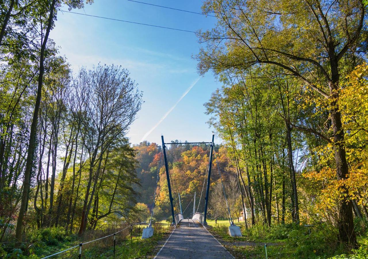 Hotel & Ferienwohnungen Bohlenblick Saalfeld Saale Bagian luar foto