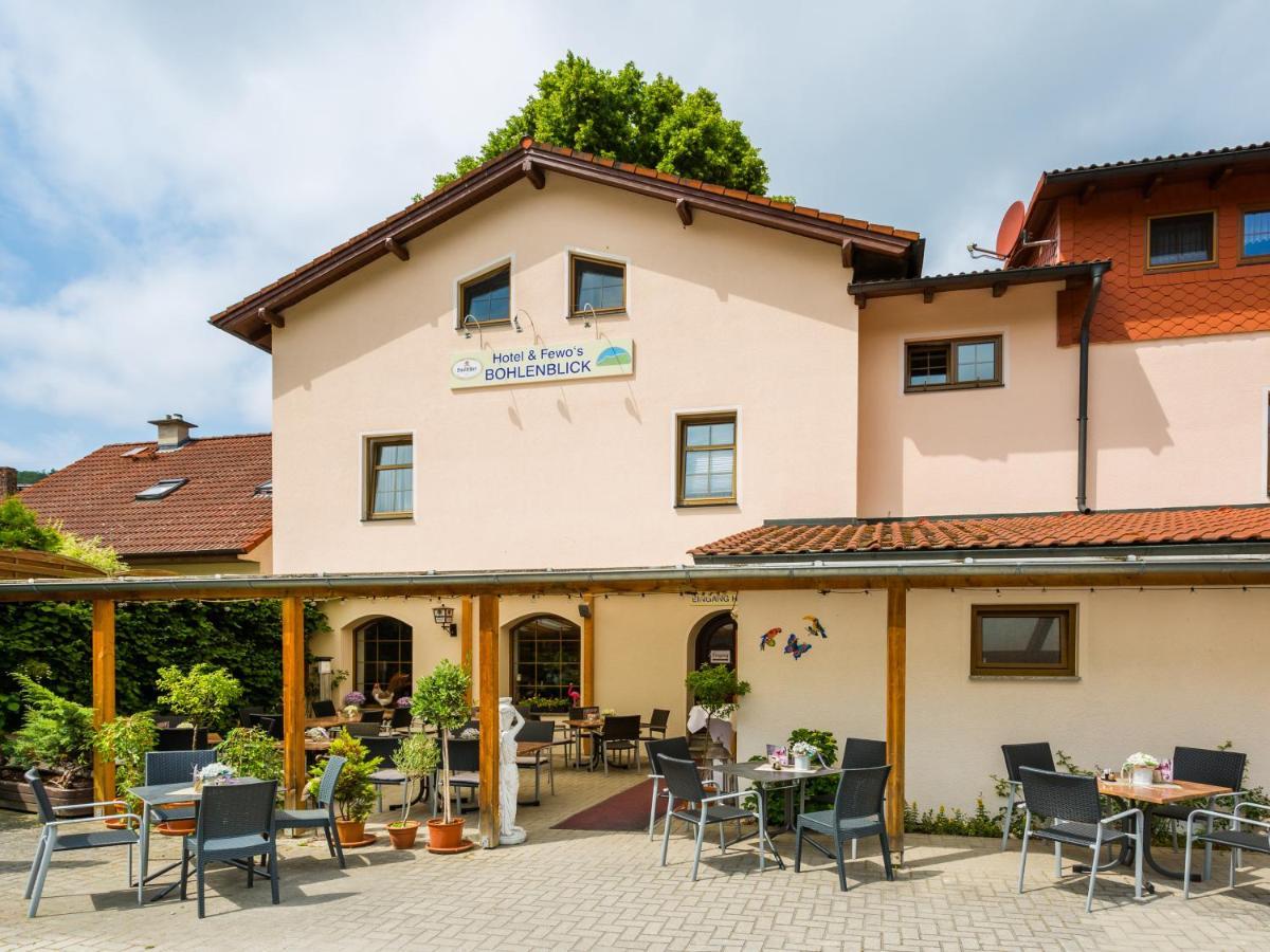 Hotel & Ferienwohnungen Bohlenblick Saalfeld Saale Bagian luar foto