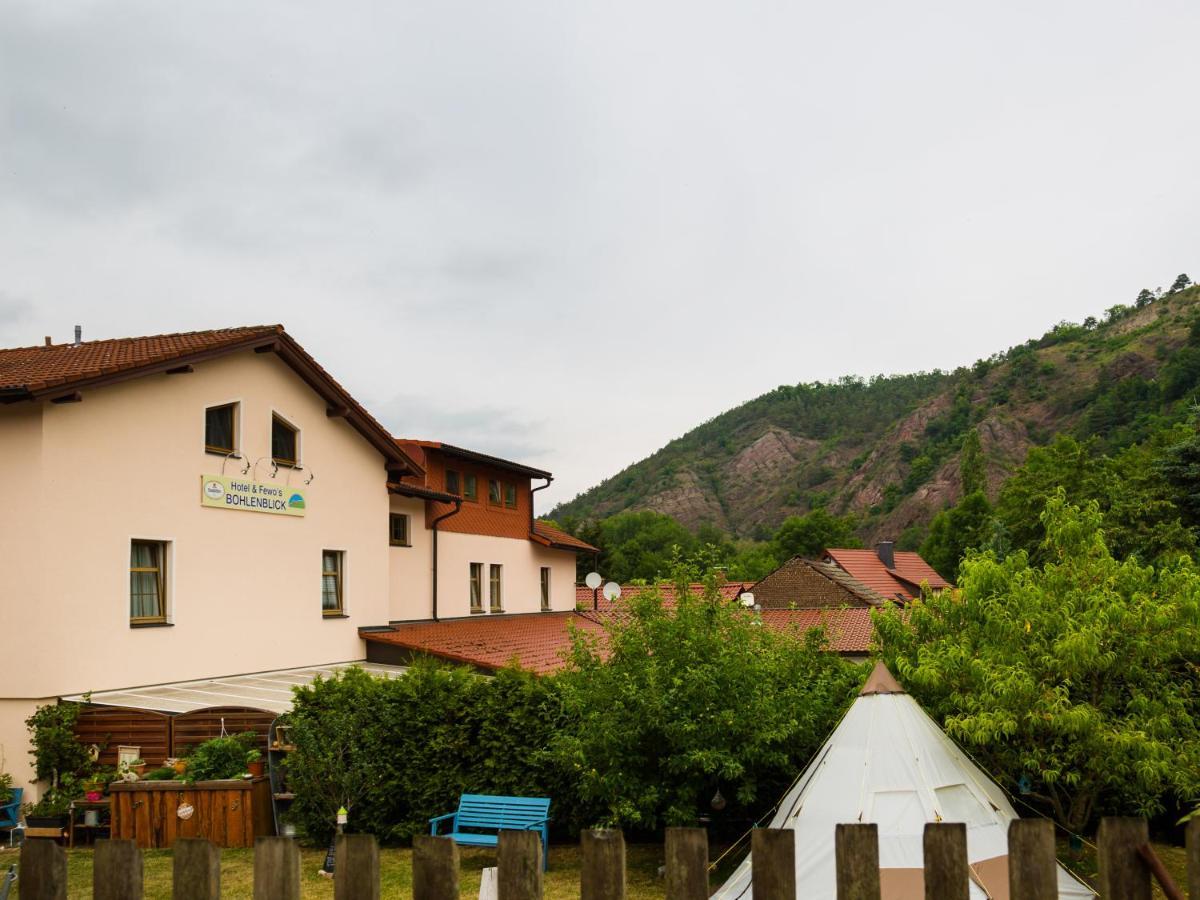 Hotel & Ferienwohnungen Bohlenblick Saalfeld Saale Bagian luar foto