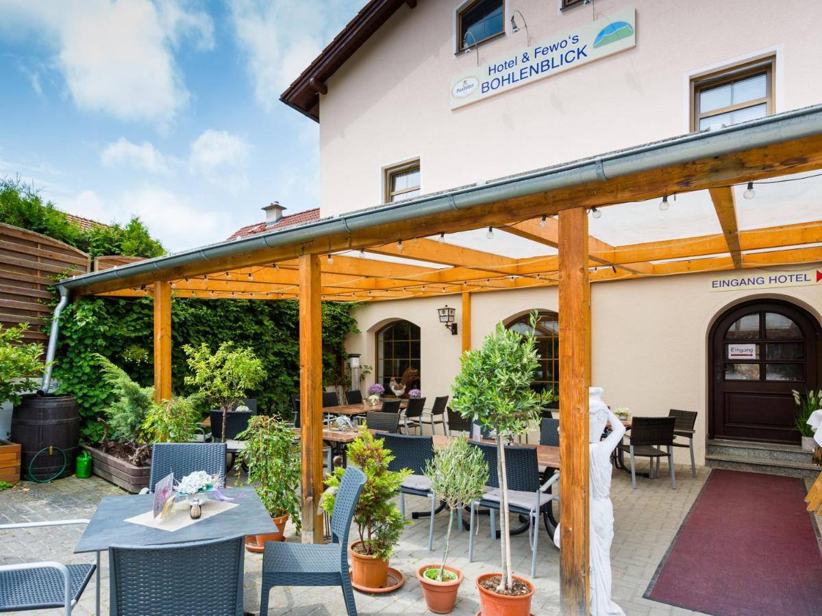 Hotel & Ferienwohnungen Bohlenblick Saalfeld Saale Bagian luar foto