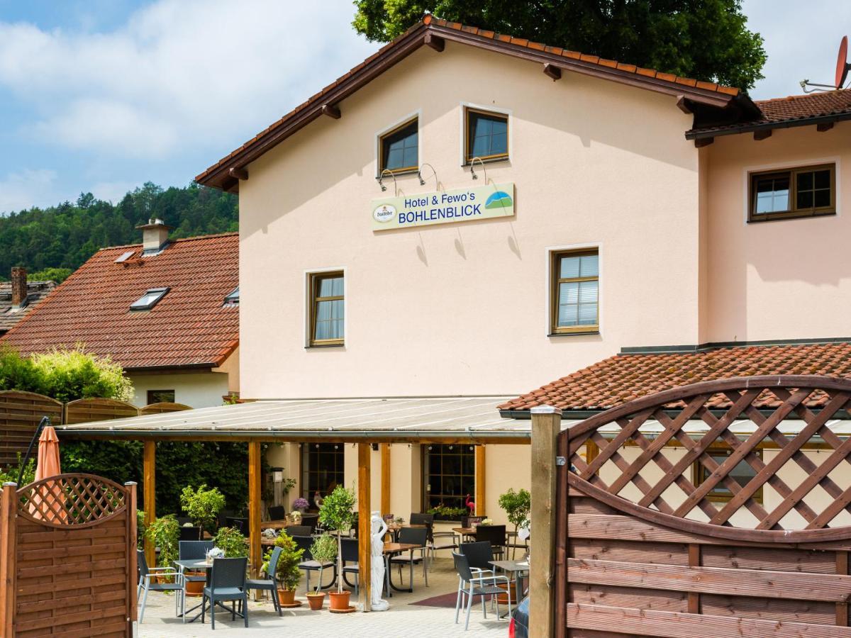Hotel & Ferienwohnungen Bohlenblick Saalfeld Saale Bagian luar foto