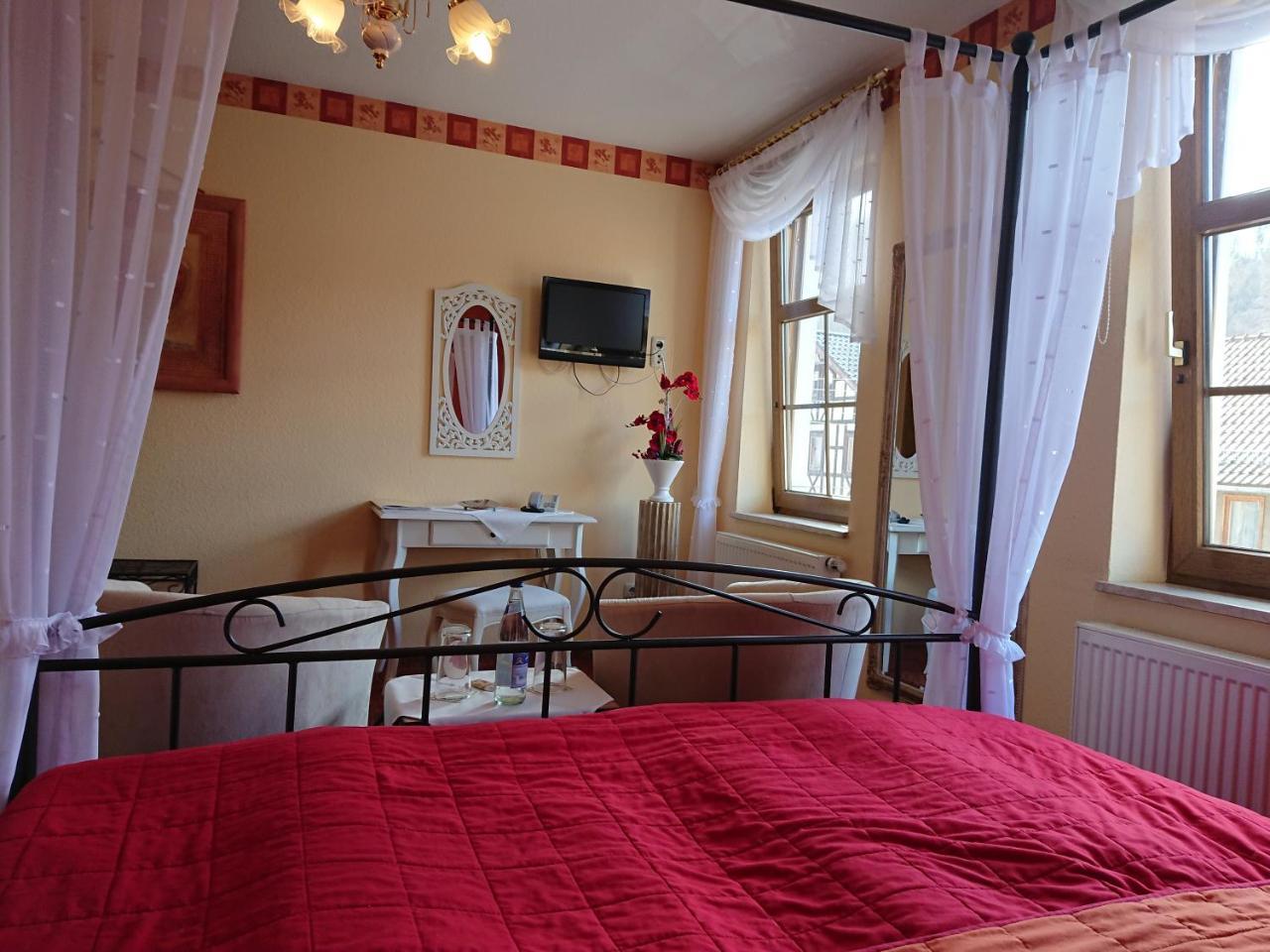 Hotel & Ferienwohnungen Bohlenblick Saalfeld Saale Bagian luar foto