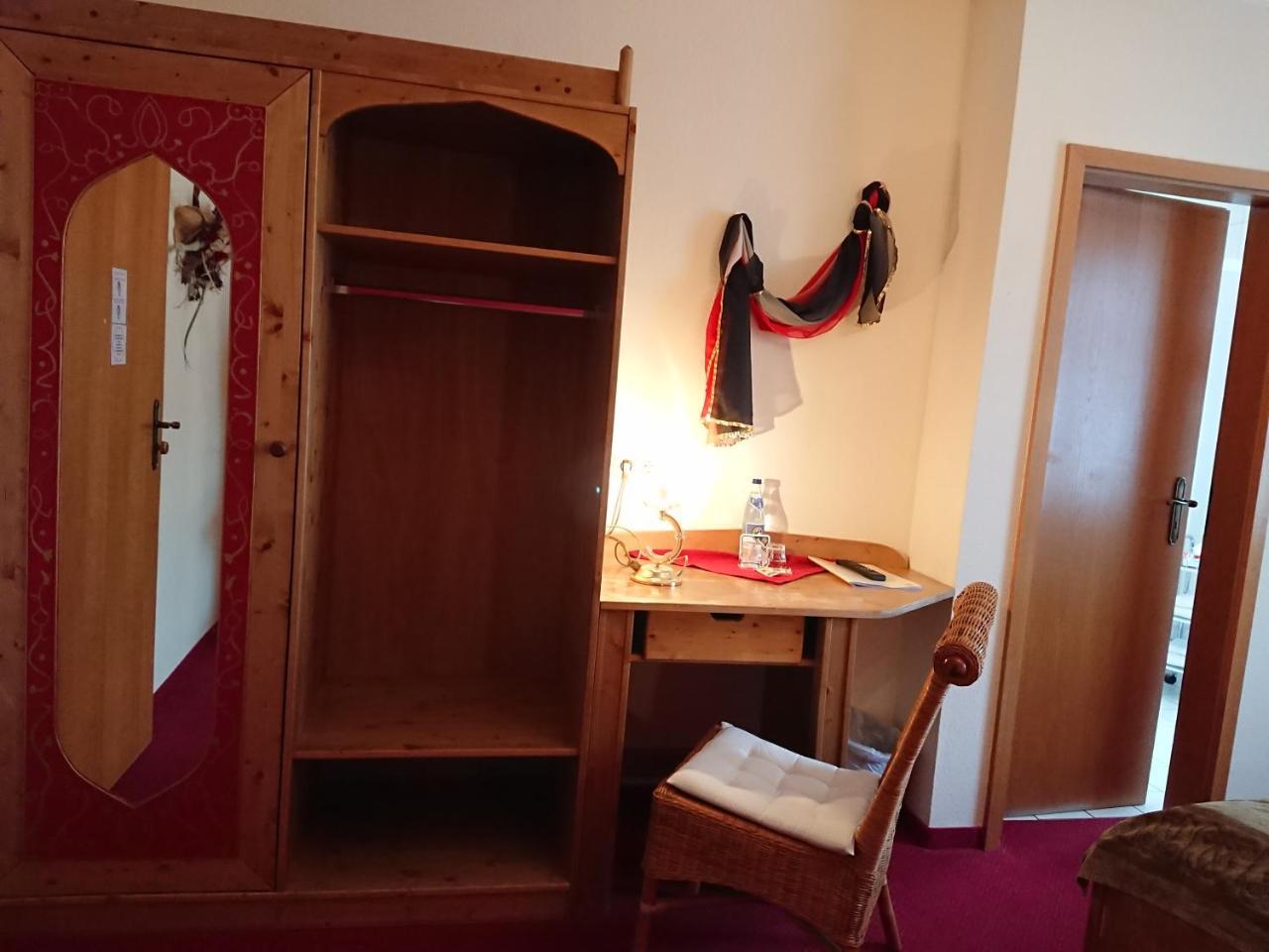 Hotel & Ferienwohnungen Bohlenblick Saalfeld Saale Bagian luar foto