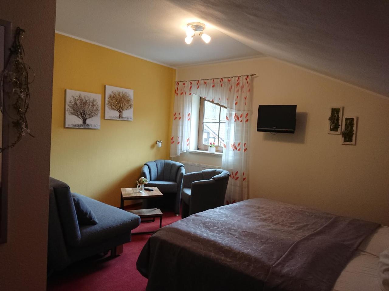Hotel & Ferienwohnungen Bohlenblick Saalfeld Saale Bagian luar foto