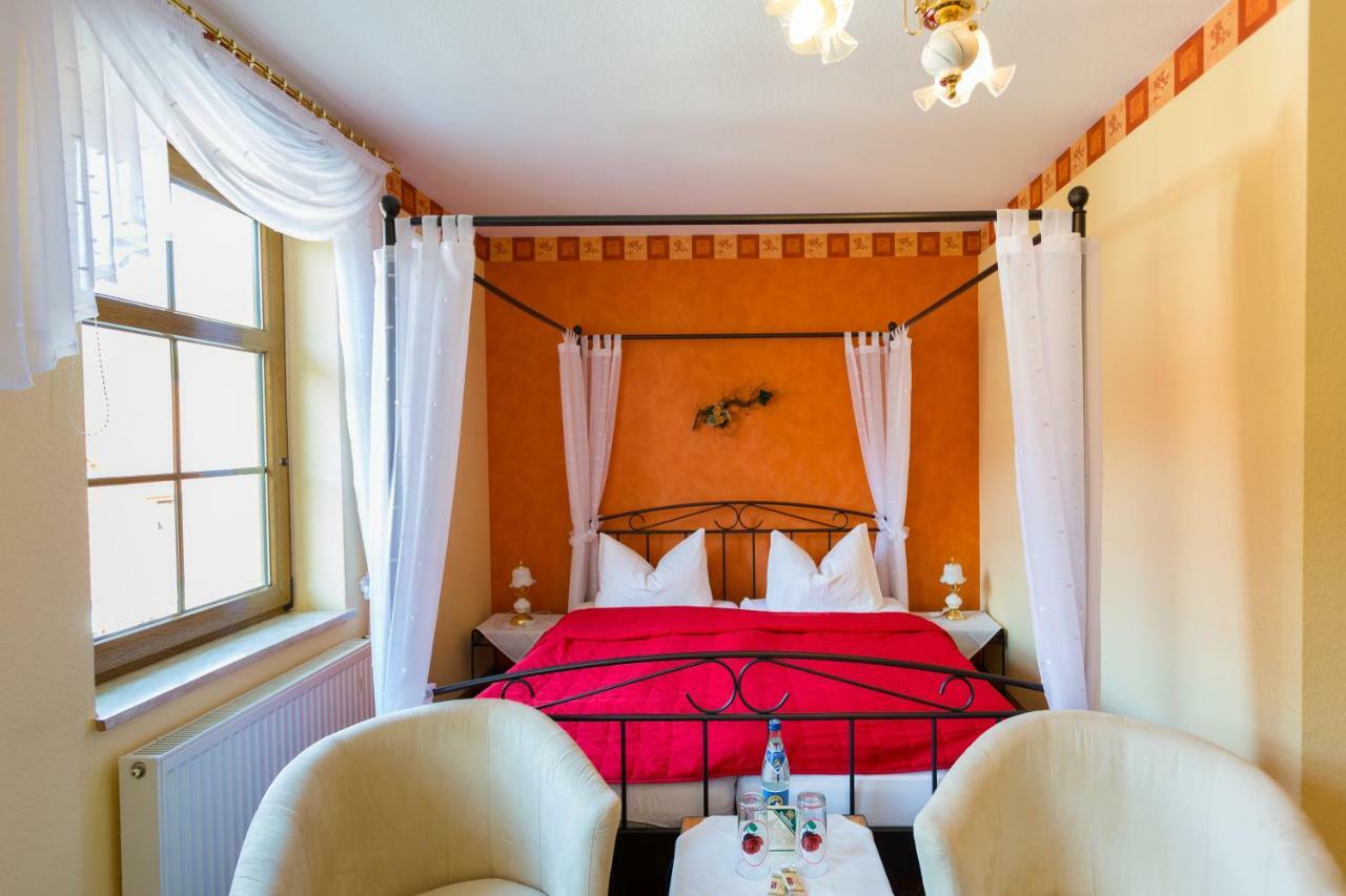 Hotel & Ferienwohnungen Bohlenblick Saalfeld Saale Bagian luar foto