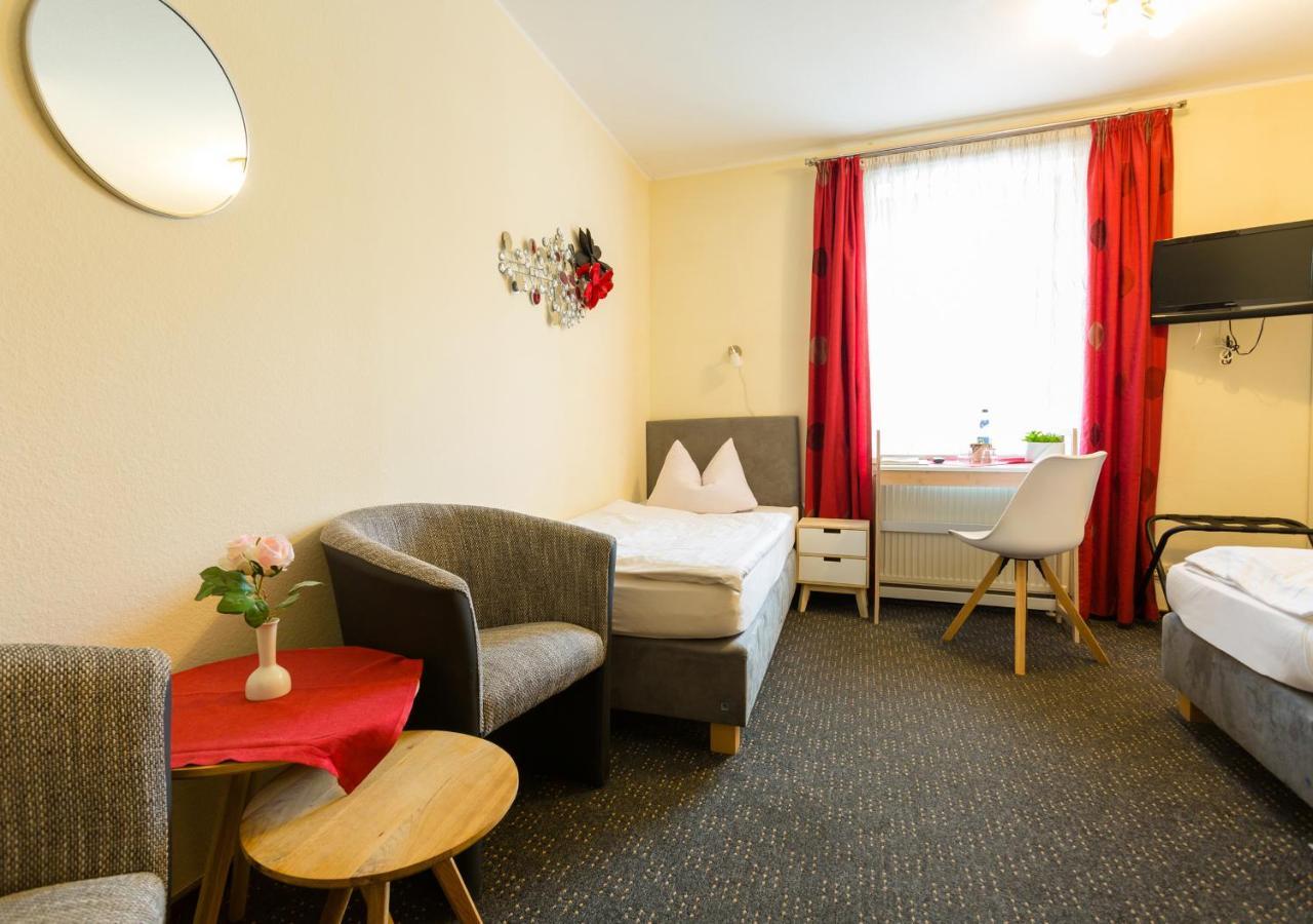 Hotel & Ferienwohnungen Bohlenblick Saalfeld Saale Bagian luar foto